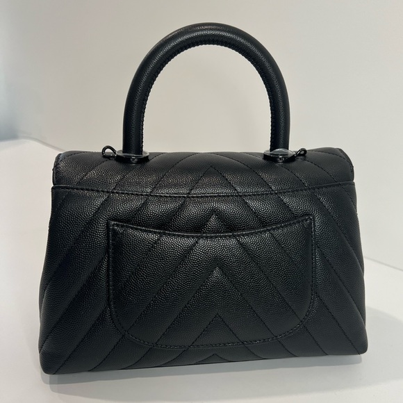 Chanel Black Chevron Coco Handle w Black Hardware - Picture 5 of 17